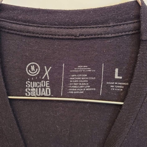 ❣️3/$30 DC Comics Suicide Squad Joker Graphic Tee - Picture 6 of 6